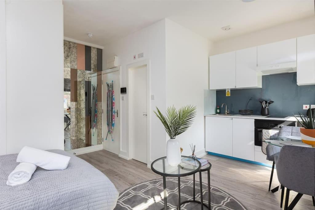 Studio Apt, 8 Min Walk From Tube 3 Λονδίνο Εξωτερικό φωτογραφία